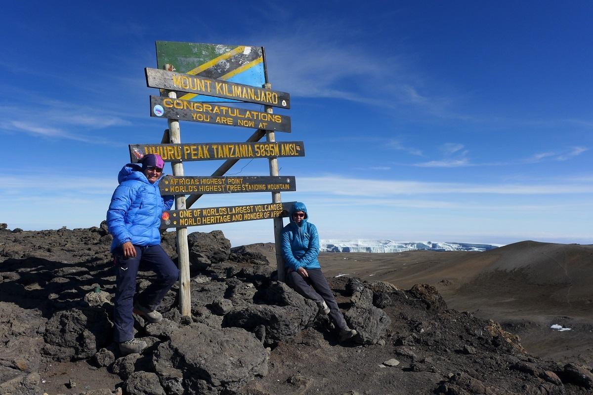 Gipfel des Kilimanjaro - Bergführer Stefan Rössler